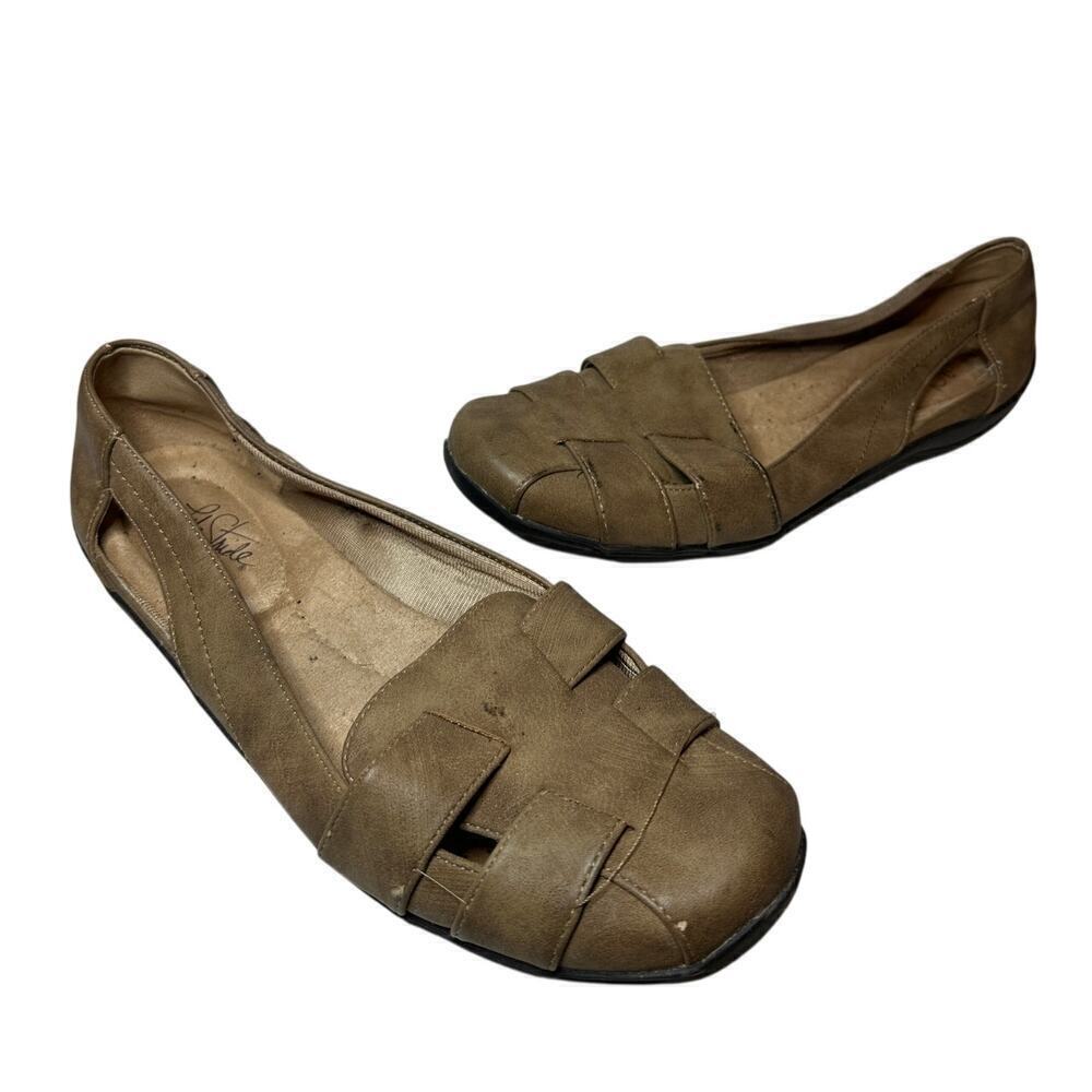 Life Stride Size 9.5 Brown Neutral Woven Closed Toe Boho Vacation Flats